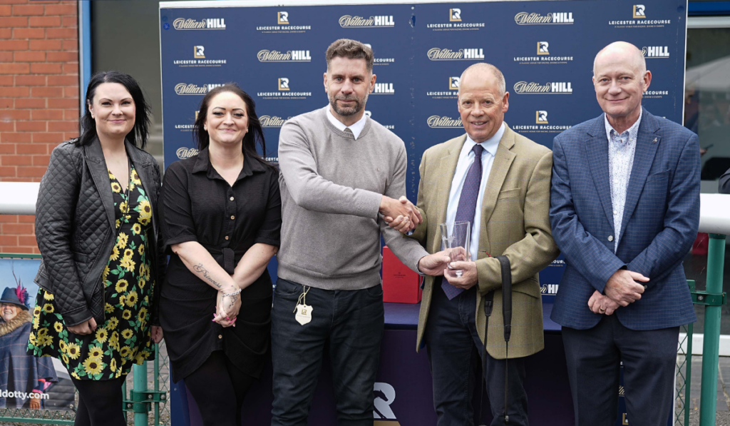 FIRST-EVER TTA RACE DAY WELCOMES 90 GUESTS IN A RELAXED ATMOSPHERE 3 11926 6 1024x597 1
