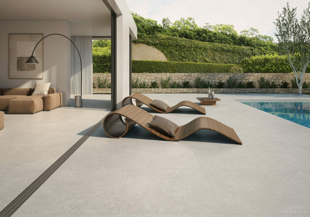 CERAMICS IN SUMMER – TILE OF SPAIN REPORTS ON THE TRENDS 3 NAVARTI BATELA 2048x1434 1 1024x717 2